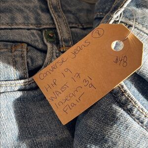 Vintage-Style Converse Flare Jeans – Mid Wash Denim (Size 8)